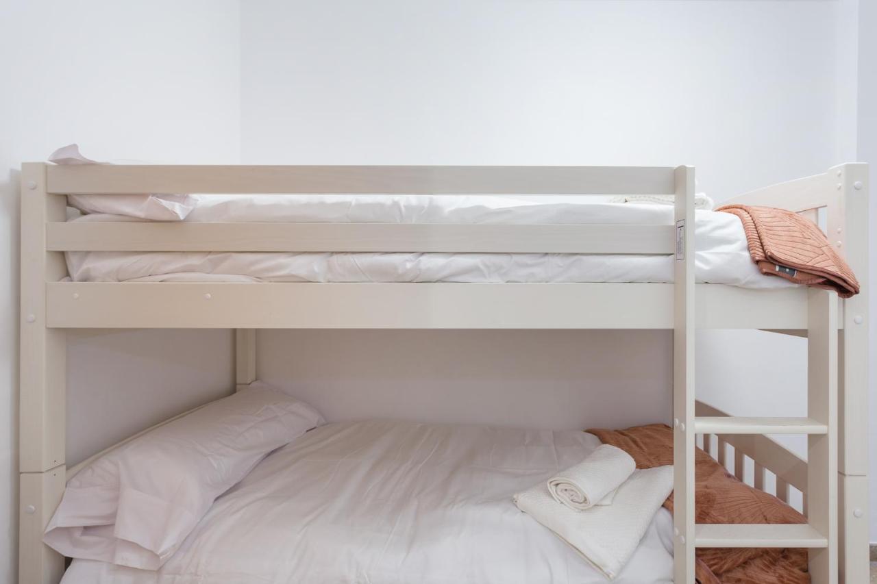 Apartamento Piso Familiar Cerca Del Centro, Ac Y Wifi Gratis Valencia Exterior foto
