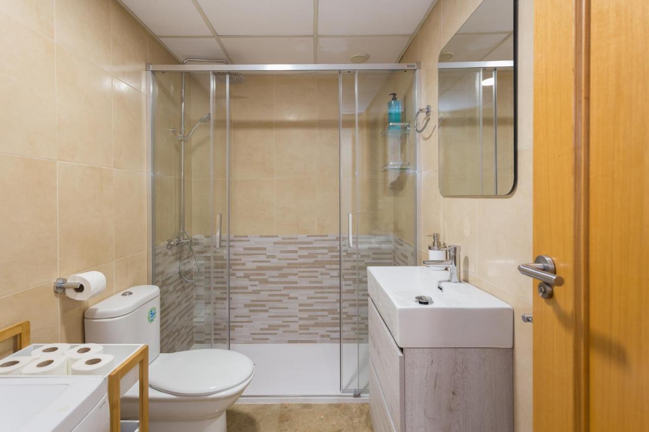 Apartamento Piso Familiar Cerca Del Centro, Ac Y Wifi Gratis Valencia Exterior foto