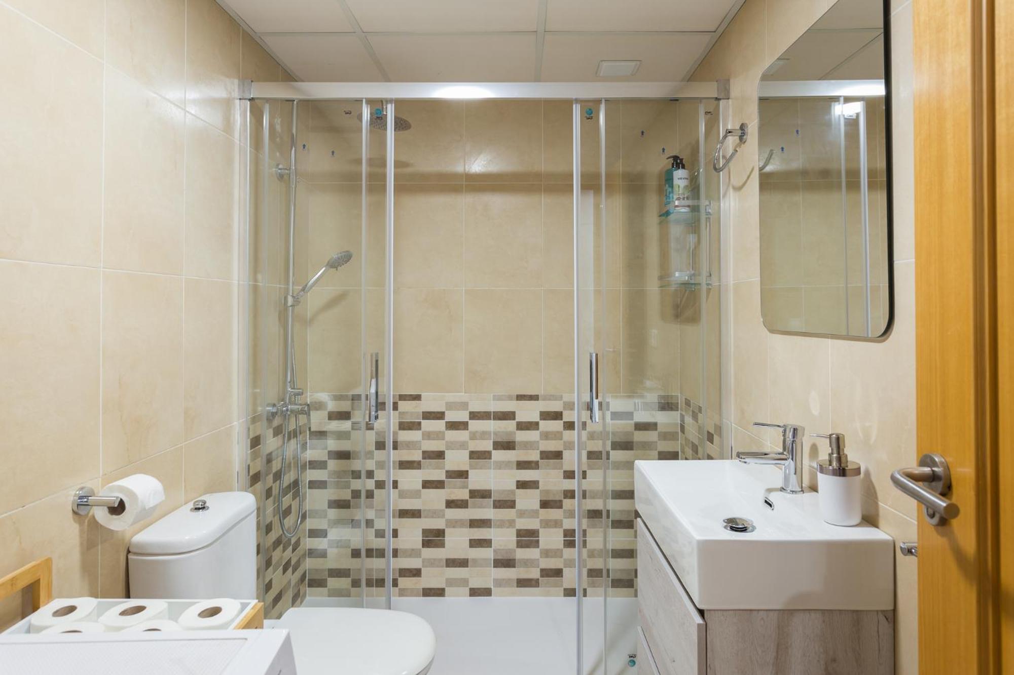Apartamento Piso Familiar Cerca Del Centro, Ac Y Wifi Gratis Valencia Exterior foto